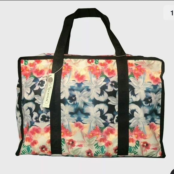 Lesportsac Handbags - Leaportsac floral large duffle bag